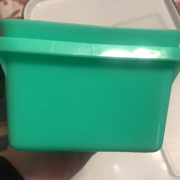 Vintage Tupperware Vegetable Crisper 892-4 w/ Sheer Lid - Picture 6 of 12